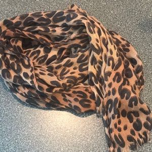 Leopard scarf 86”